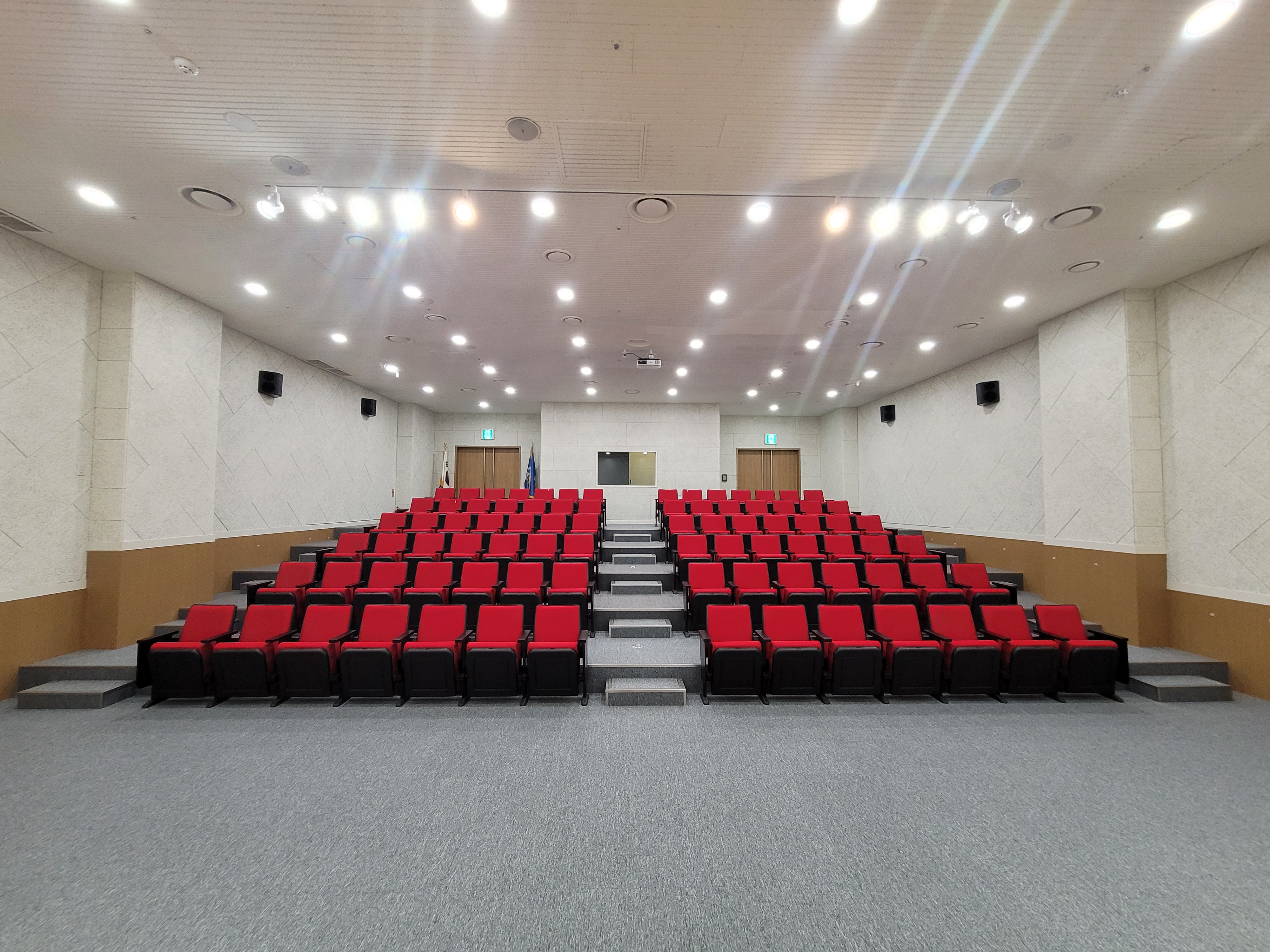 스튜디오(다목적실)
사진